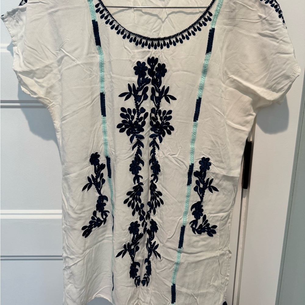 Solitaire White Puff Sleeve Embellished Blouse